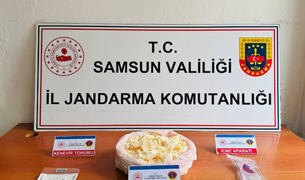 Samsun'da jandarma 4 kilo bonzai ham maddesi ele geçirdi
