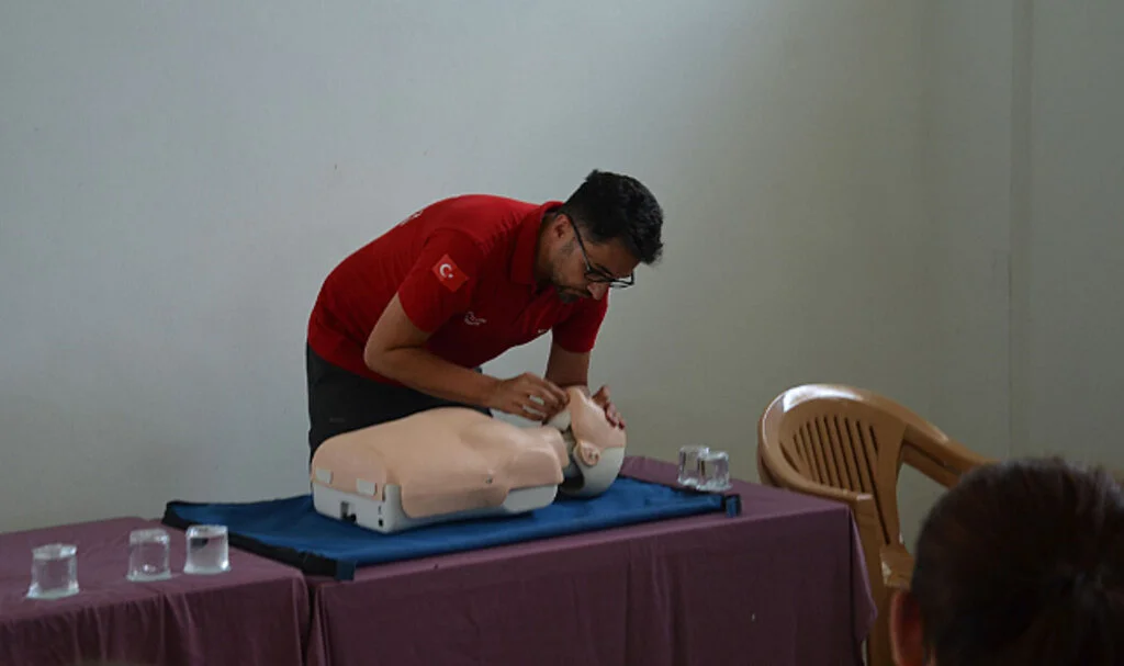 Samsun'da Kırsal Mahalle Sakinlerine Sağlık Eğitimi