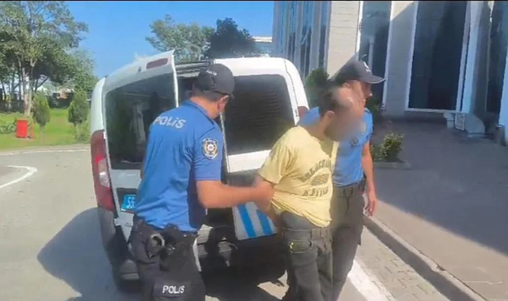 Samsun'da Uyuşturucu Kullanımından Hapis Cezası Bulunan Şahıs Uyuşturucuyla Yakalandı