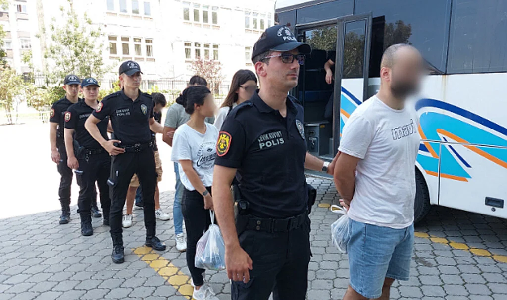 Samsun'da Uyuşturucu Operasyonu: 5 Gözaltı