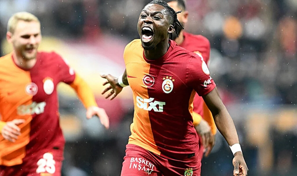 Spartak Moskova'dan Derrick Köhn İçin Galatasaray'a 8 Milyon Euro Teklif