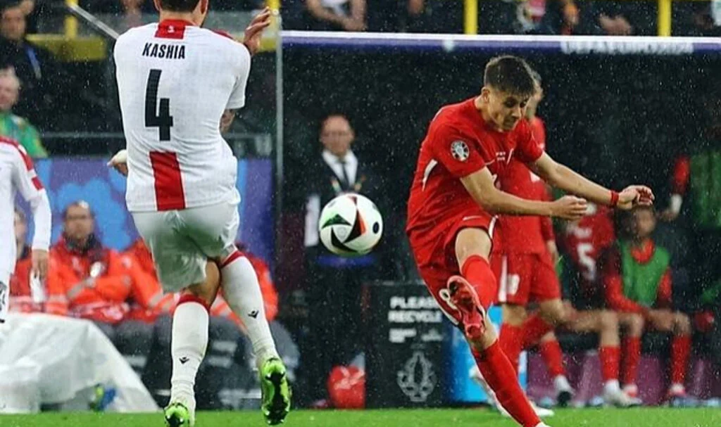 Taraftarlar EURO 2024'ün En Güzel Golünü Seçti: İlk 3'te İki Türk Golü