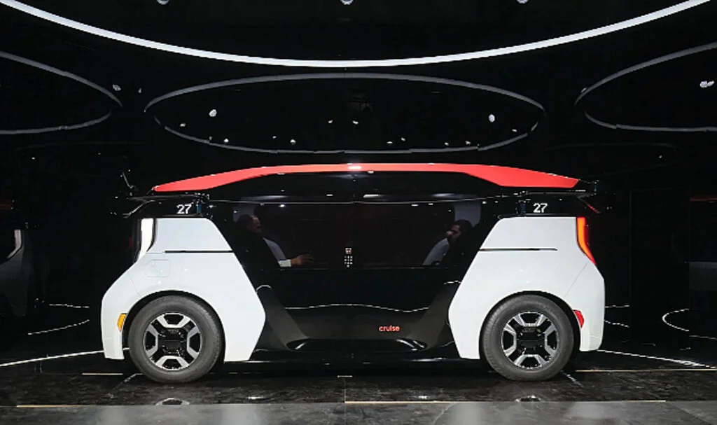 Tesla, Robotaksi Lansmanını Ekim Ayına Erteledi: İşte Nedeni!
