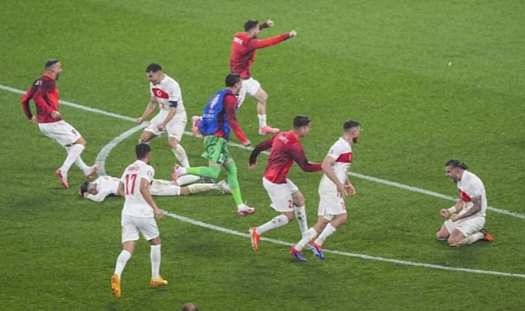 Türkiye 4. Kez Son 8'i Gördü!