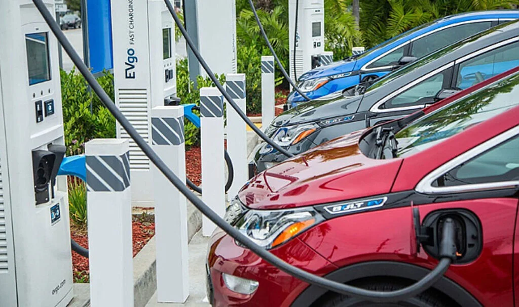 Türkiye'de Elektrikli Araç Satışları 2024'te Hızla Yükseldi