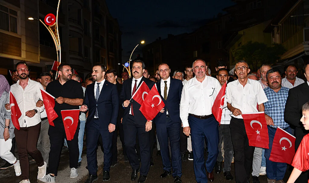 Vezirköprü'de 15 Temmuz Demokrasi ve Milli Birlik Yürüyüşü