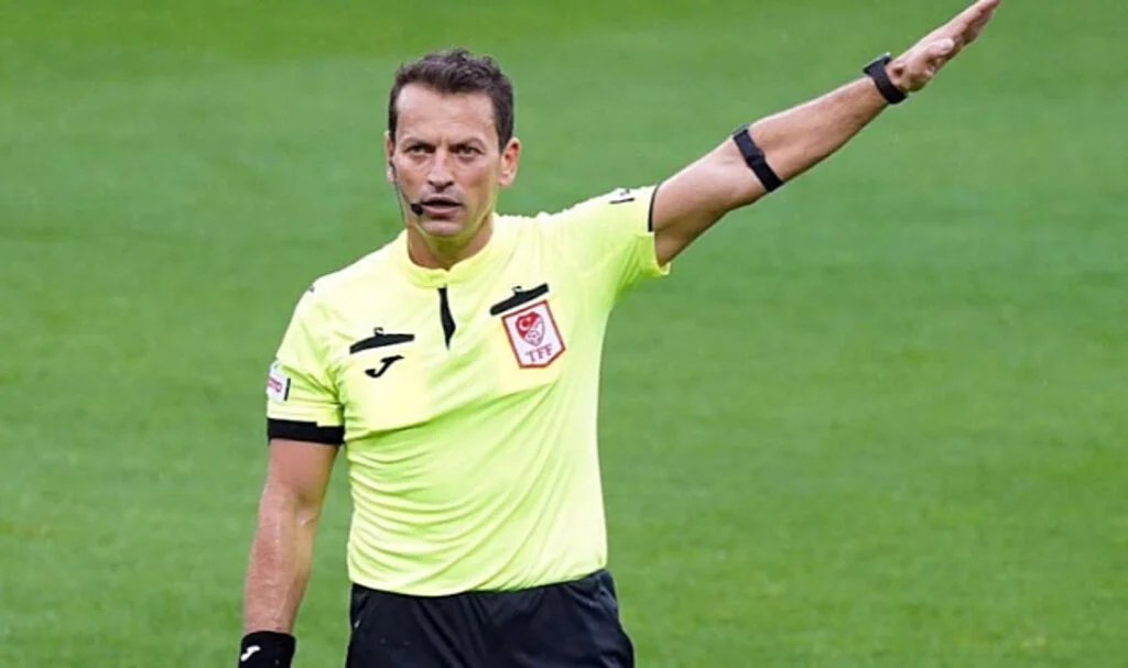 Volkan Bayarslan'a FIFA şoku! Maç yönetemeyecek...