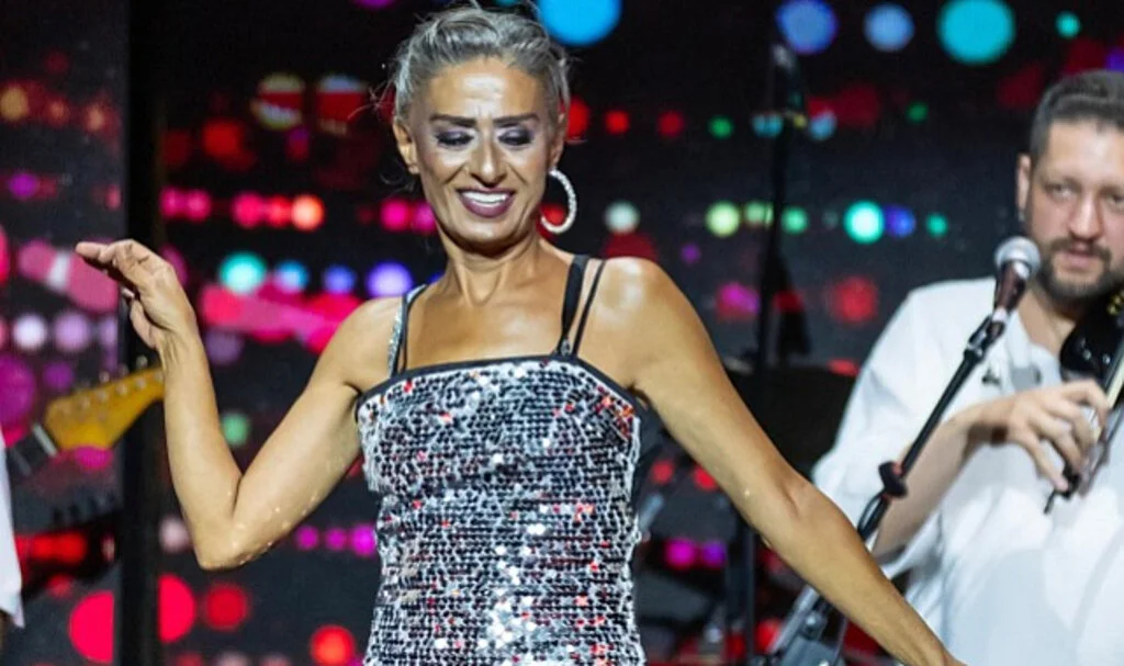 Yıldız Tilbe Konserde Yine Yaptı Yapacağını...