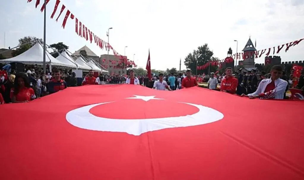 30 Ağustos'ta Bankalar, Eczaneler ve Borsa Açık mı?