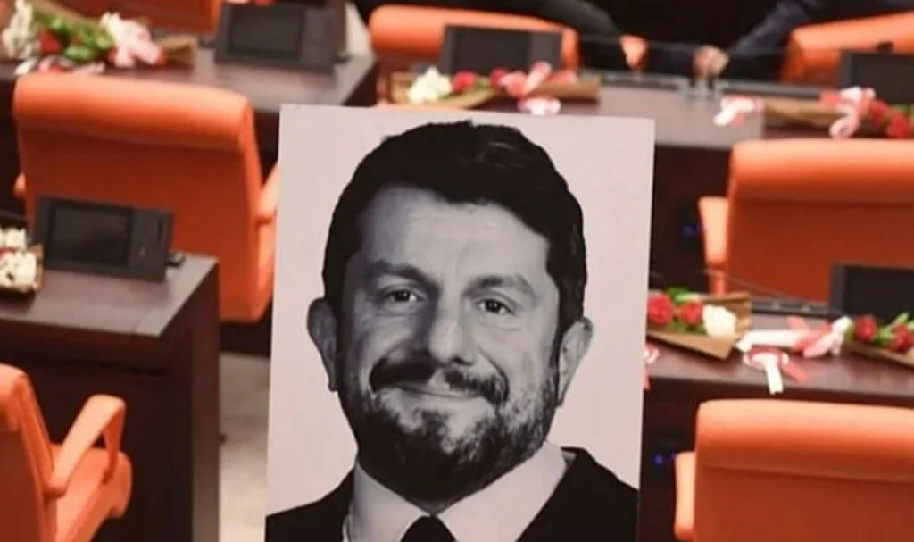 AK Parti'den Can Atalay İçin Olağanüstü Toplantıya Katılma Kararı