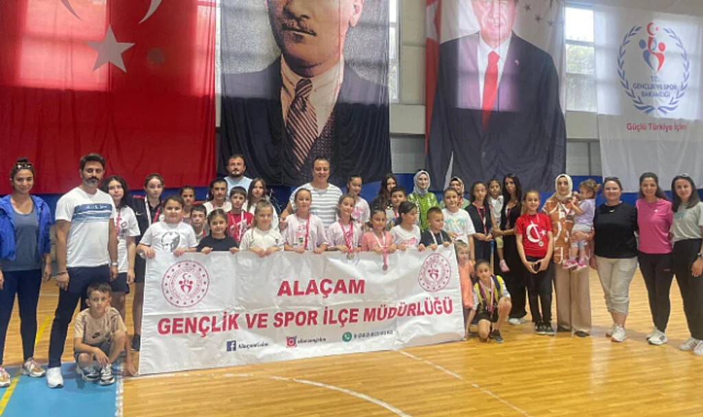 Alaçam'da Muhteşem Kutlama