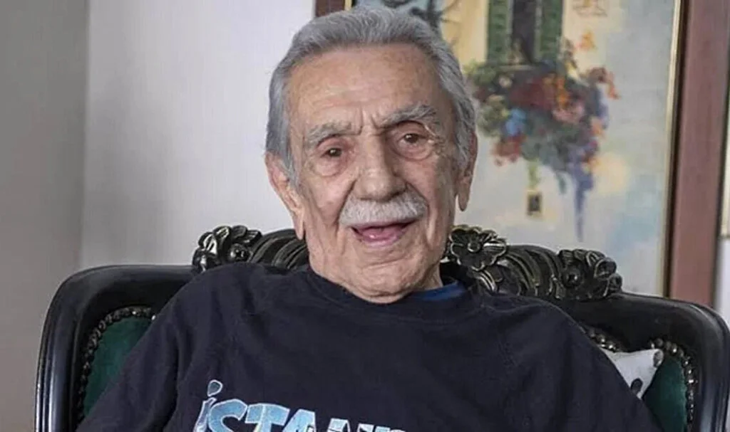 Aydemir Akbaş 88 Yaşında Hayatını Kaybetti
