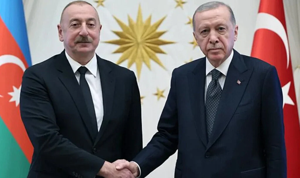 Azerbaycan'dan Yangın Söndürme Desteği