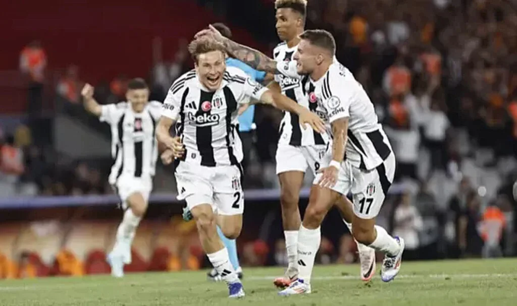 Beşiktaş Farklı Kazandı! Süper Kupa'yı müzesine götürdü