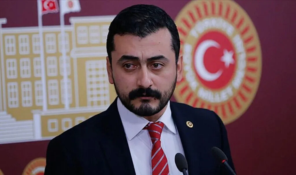 CHP'de Dikkat Çeken İstifa: Eren Erdem Partiden Ayrıldı