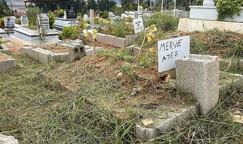 Depremden 18 Ay Sonra Kaybolan Merve Ateş'in Mezarı Bulundu