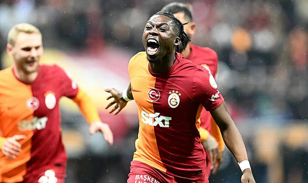 Derrick Köhn İçin Galatasaray'a FIFA Tehdidi: Transferde Kriz Kapıda