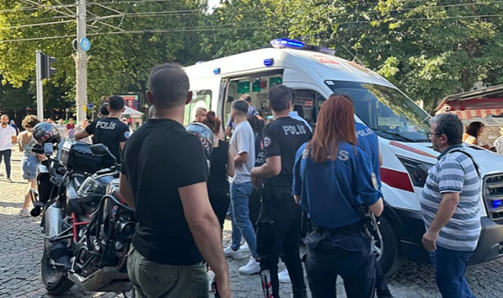 Eline Bıçak Aldı Dehşet Saçtı