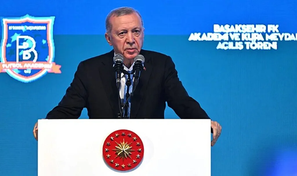 Erdoğan: Futbolda Husumet ve Holiganlık Spora Zarar Verir