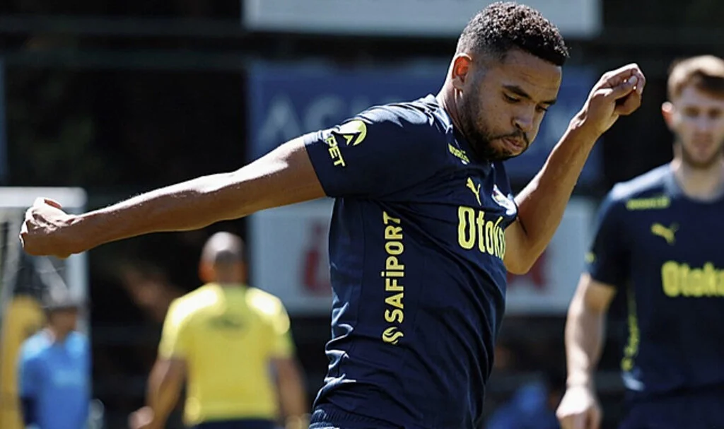 Fenerbahçe'de En-Nesyri Takımla Çalışmalara Başladı