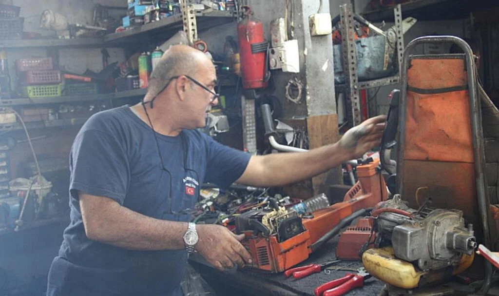 Fındık Hasadı Öncesi Çarşamba'da Motorlu Tırpan Tamirinde Yoğunluk