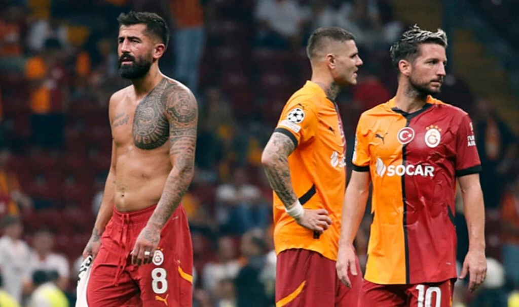 Galatasaray Hisseleri Çakıldı, Fenerbahçe İle Yükseldi