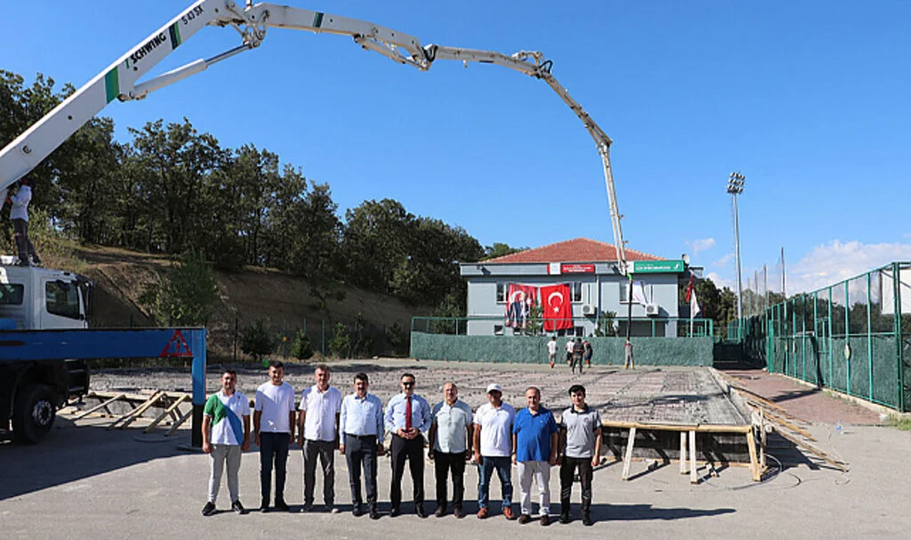 Havza'da Antrenman Salonu ve Tribün Çatısı İnşaatı Başladı
