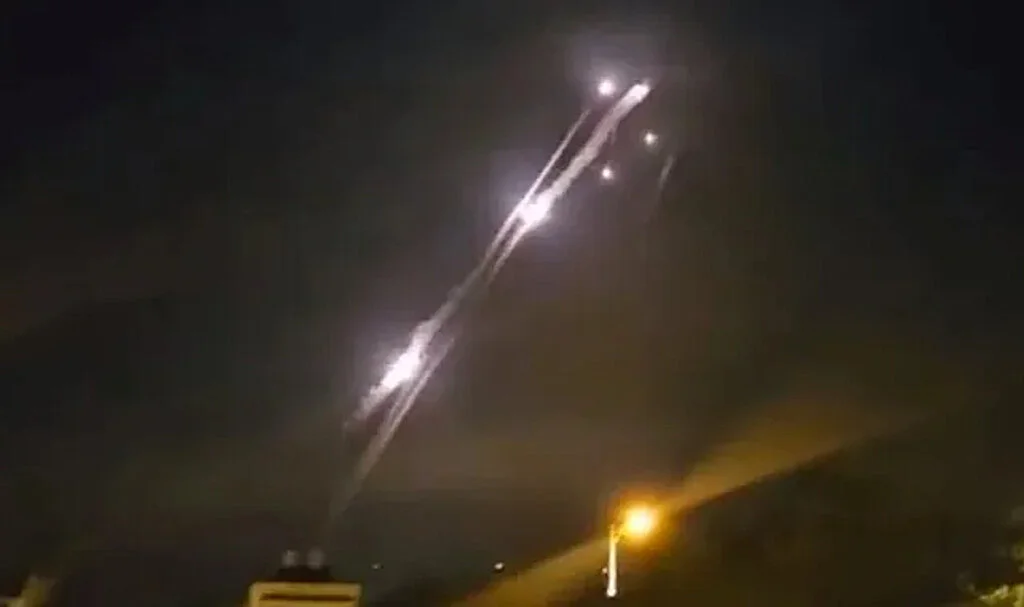 Hizbullah'tan İsrail'e saldırı! Çok sayıda roket fırlatıldı