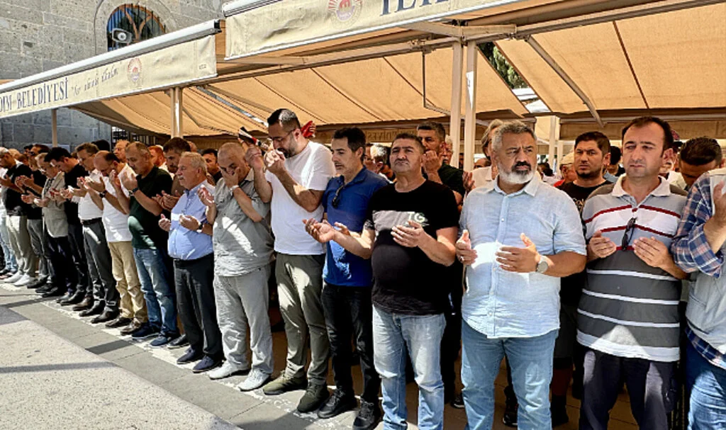 İsmail Heniyye İçin Samsun ve Çevre İllerde Gıyabi Cenaze Namazı Kılındı
