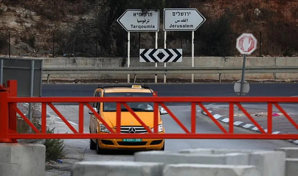 İsrail, El Halil Kentinin Tüm Girişlerini Kapattı