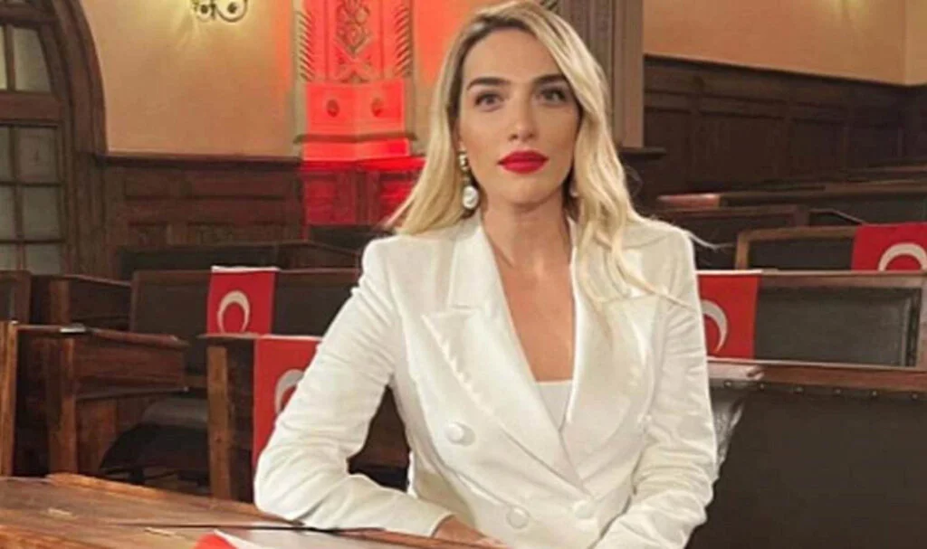 Kadınlarda Flört Sinyalleri