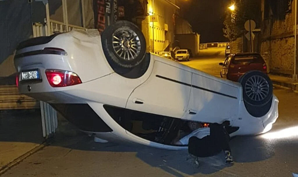 Kastamonu'da İki Otomobil Çarpıştı: 2'si Futbolcu 5 Yaralı