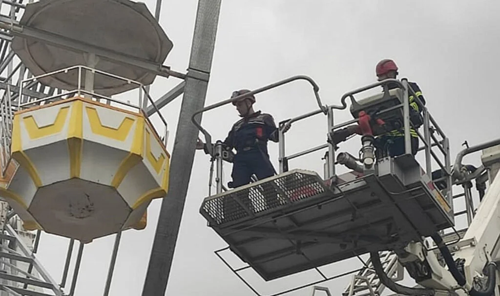 Lunaparkta panik anları: Mahsur kaldılar