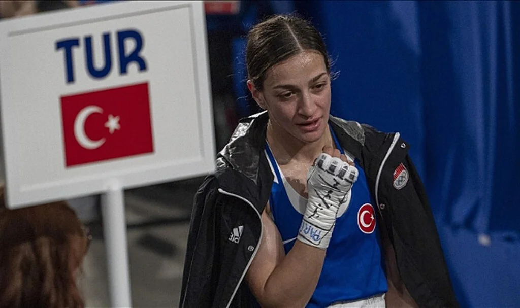 Milli Boksör Buse Naz Çakıroğlu, Paris 2024'te Gümüş Madalya Kazandı