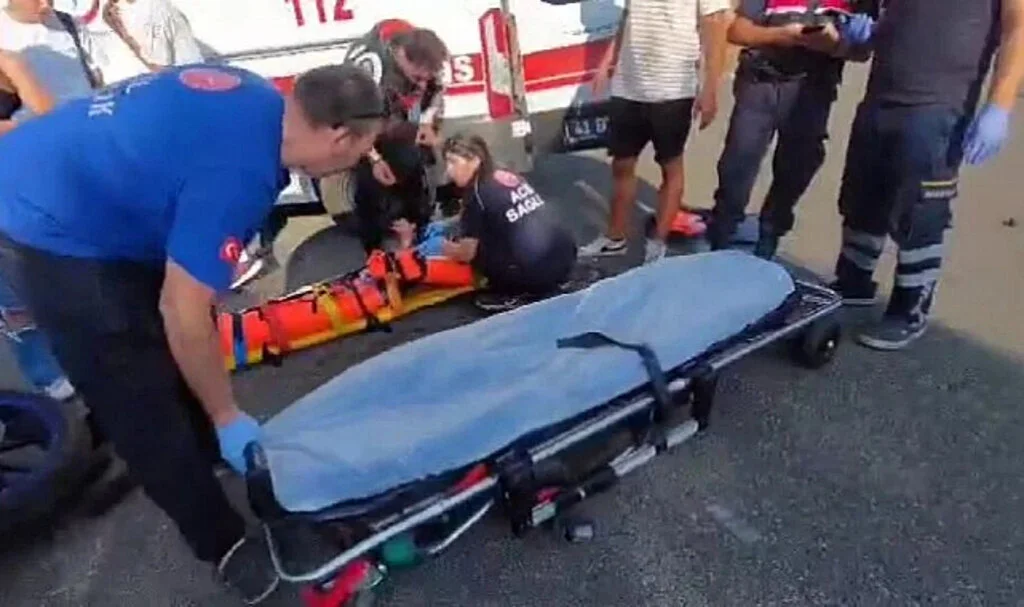Motosiklet Kazasında Genç Kızın Kolu Kopma Noktasına Geldi