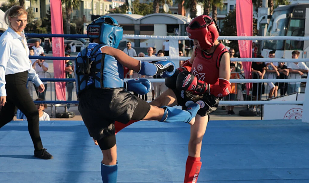 MuayThai Sporcuları Ringe Çıktı