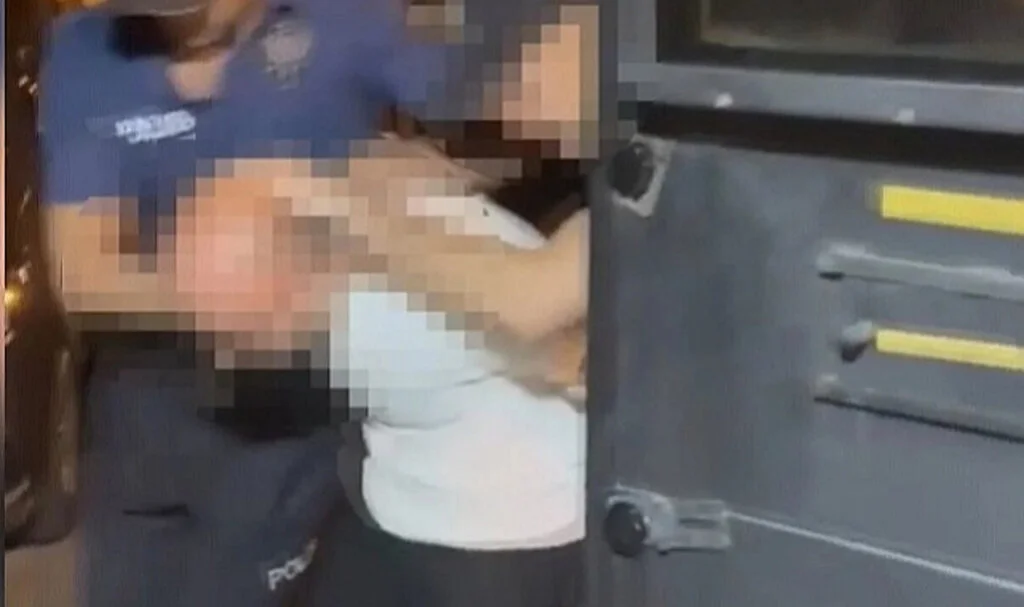 Pendik'te Tacizci Kurye Yakalandı: 11 Suç Kaydı Ortaya Çıktı