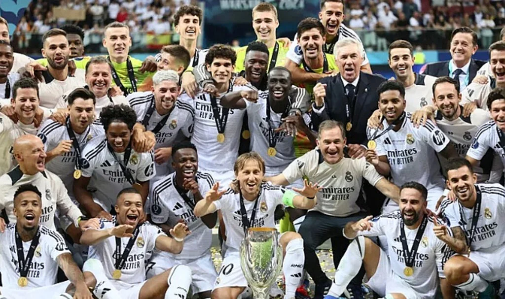 Real Madrid ve Ancelotti, Süper Kupa Tarihinde Yeni Rekorlar Kırdı