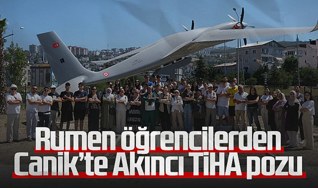 Romanyalı Öğrenciler Canik'te Akıncı TİHA ile Hatıra Fotoğrafı Çektirdi