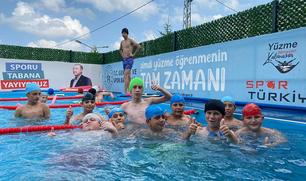 Salıpazarı Havuzunda Şenlik Var