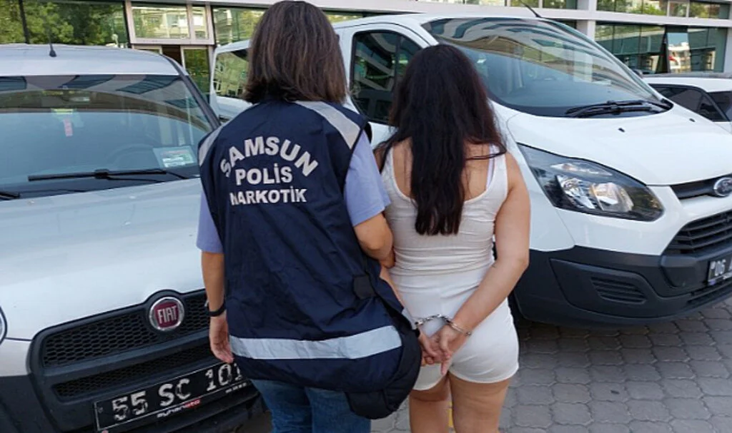 Samsun'da Aracında Uyuşturucuyla Yakalanan Kadın Tutuklandı