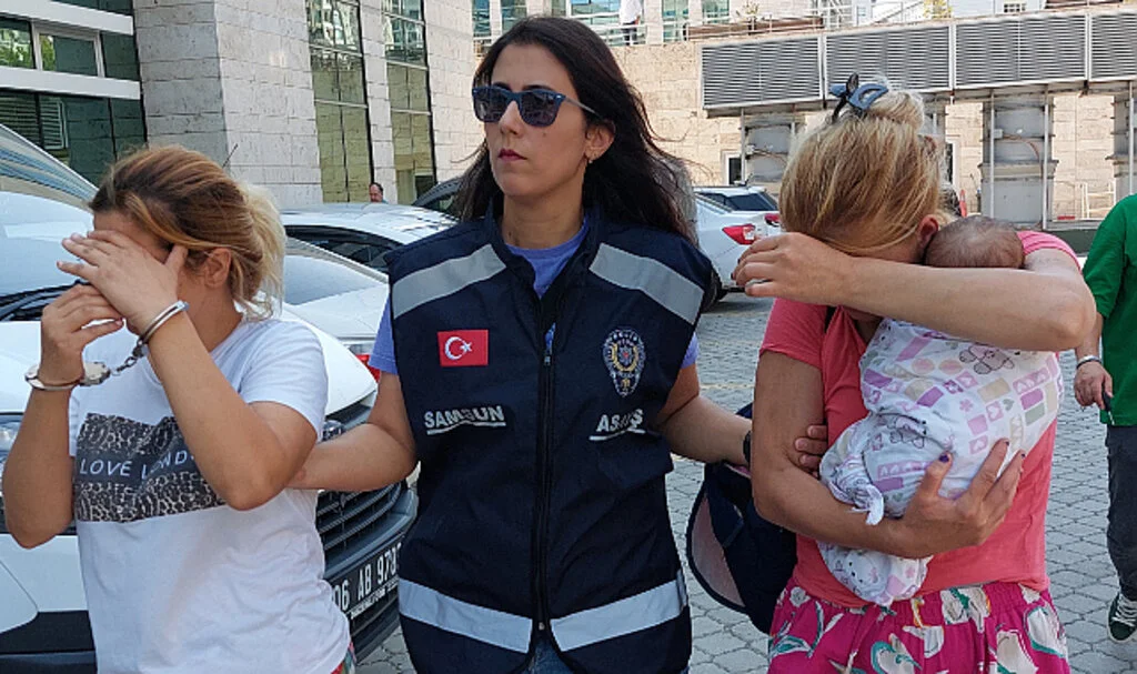 Samsun'da Evden Hırsızlık Yapan 2 Kadın Gözaltına Alındı