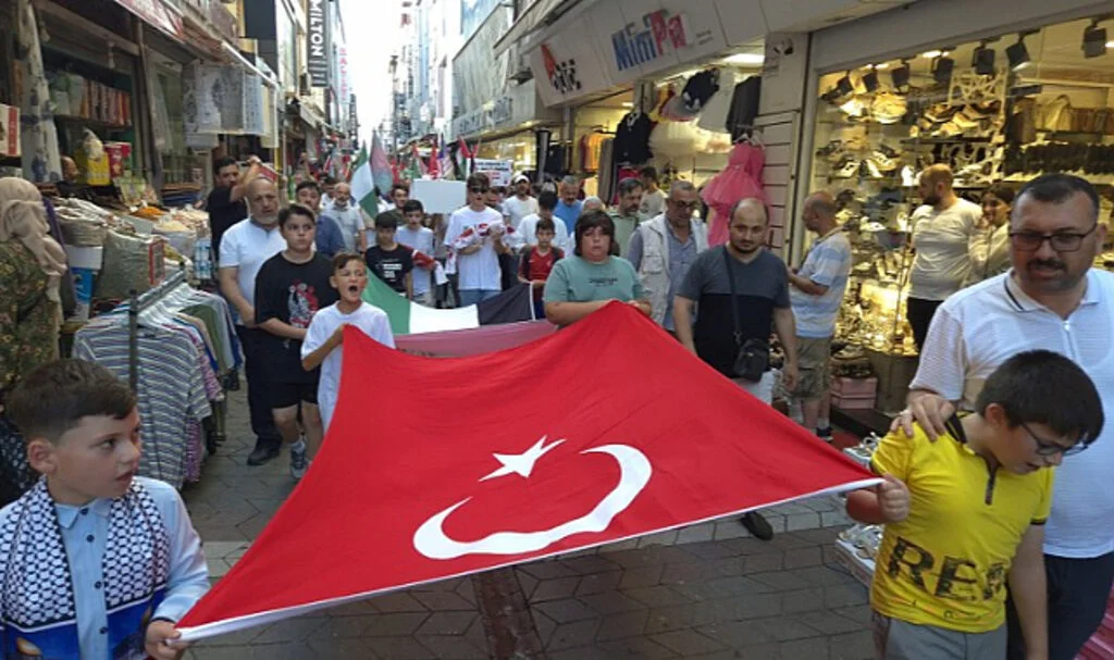 Samsun'da Filistin'e destek yürüyüşü