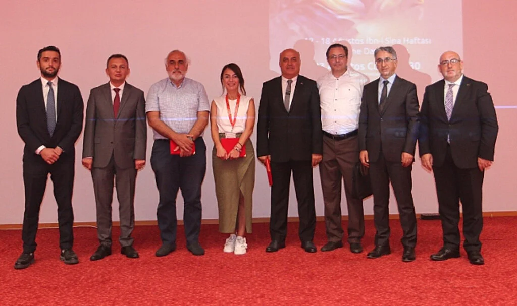 Samsun'da İbn-i Sina'ya Saygı Paneli Düzenlendi