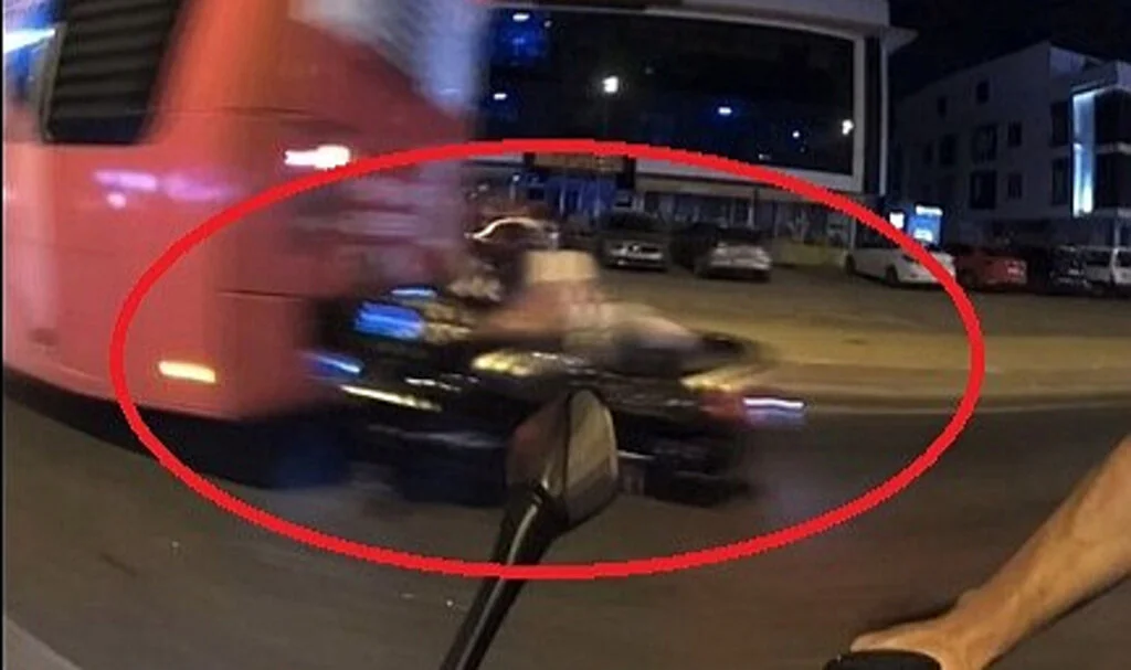 Samsun’da Motosiklet Otobüse Çarptı: Kaza Anı Kamerada