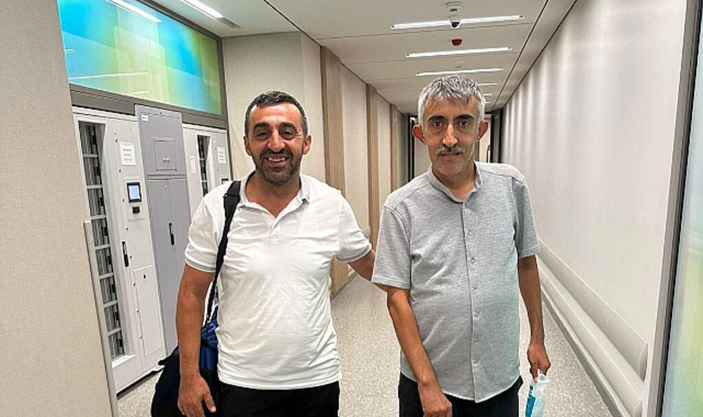 Samsun'da Muhtardan Örnek Davranış: Kuzenine Böbreğini Verdi