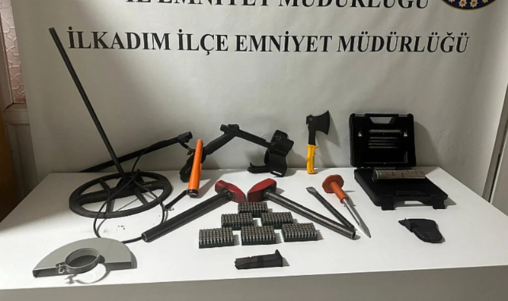 Samsun'da Polis Operasyonunda Define Arama Malzemesi ve Mermi Ele Geçirildi