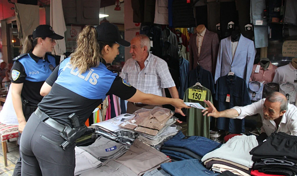 Samsun’da Polislerden Dolandırıcılık Uyarısı: KADES Uygulaması Tanıtıldı