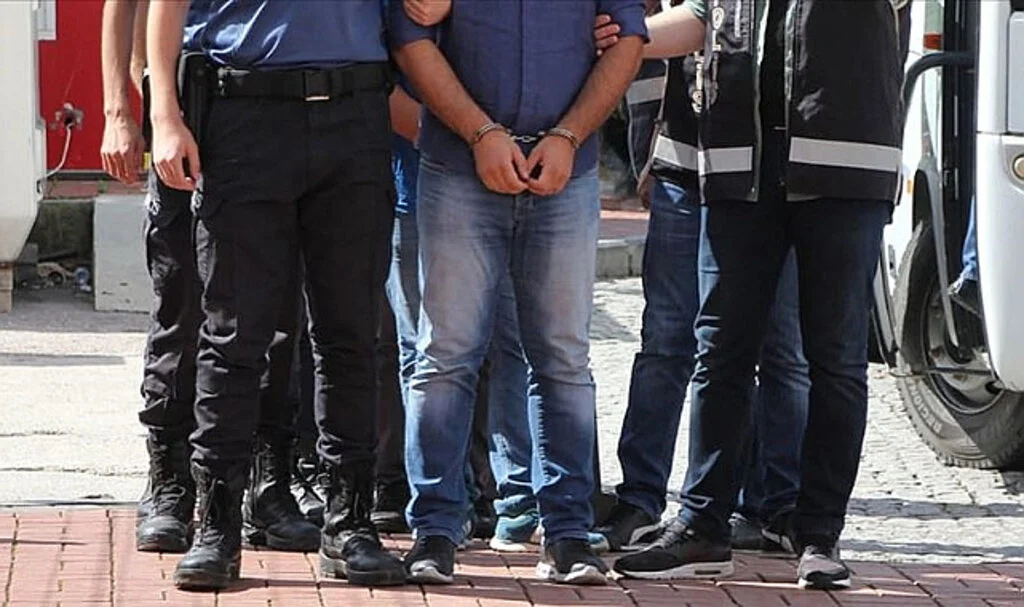 Samsun'da Uyuşturucu Operasyonlarında 20 Kişi Gözaltına Alındı