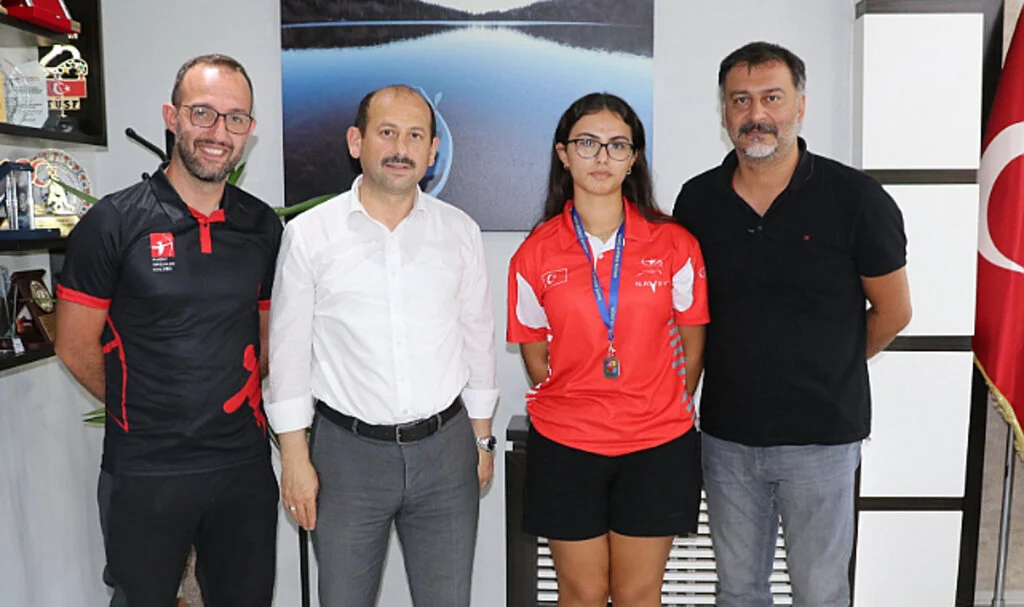 Samsunlu Milli Okçu Canse Avrupa'da 2. Oldu